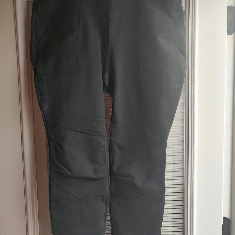 Carhartt Women's Black Cargo Pants